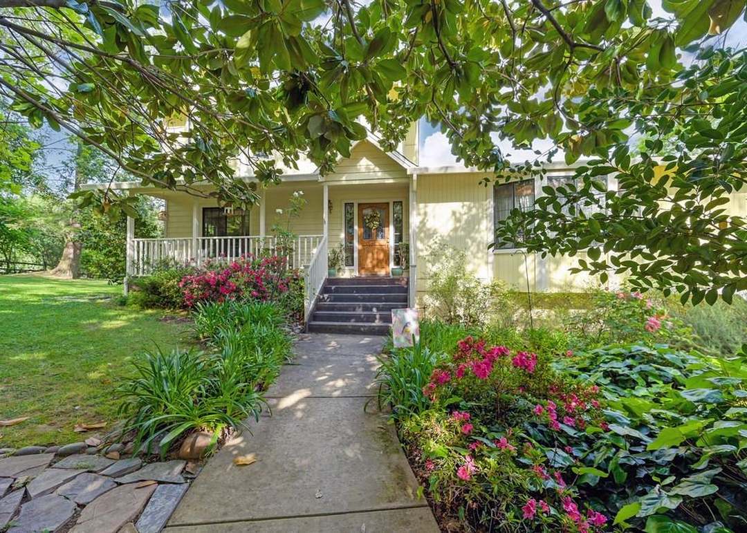 Best time to buy a home in Illinois spring 2026