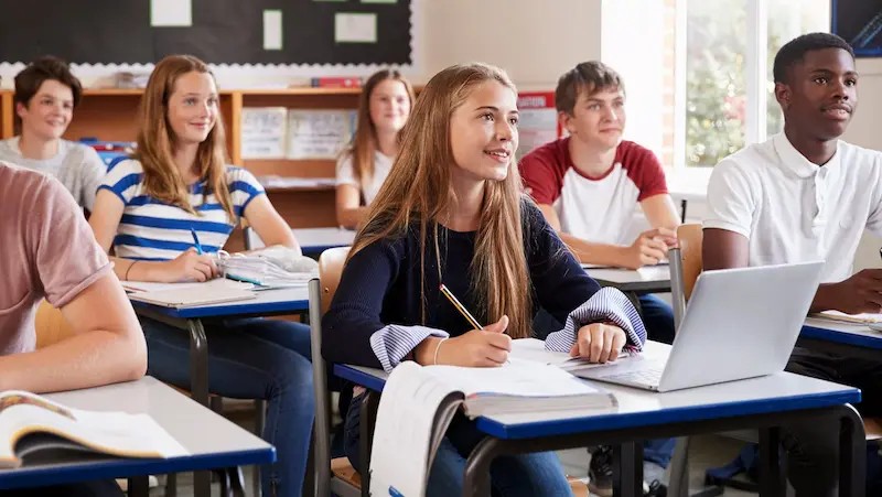 Illinois school rankings Naperville Hinsdale Aurora 2026